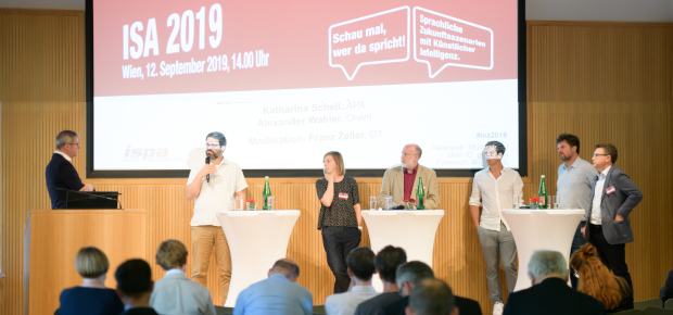 Podiumsdiskussion des Internet Summit Austria 2019