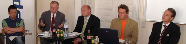 Foto-Podium-ISPA-VAT-PK Pressekonferenz von ISPA und VAT