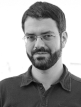 Portrait Jaro Krieger-Lamina, freundlich, aber ohne L&auml;cheln, in schwarzwei&szlig;