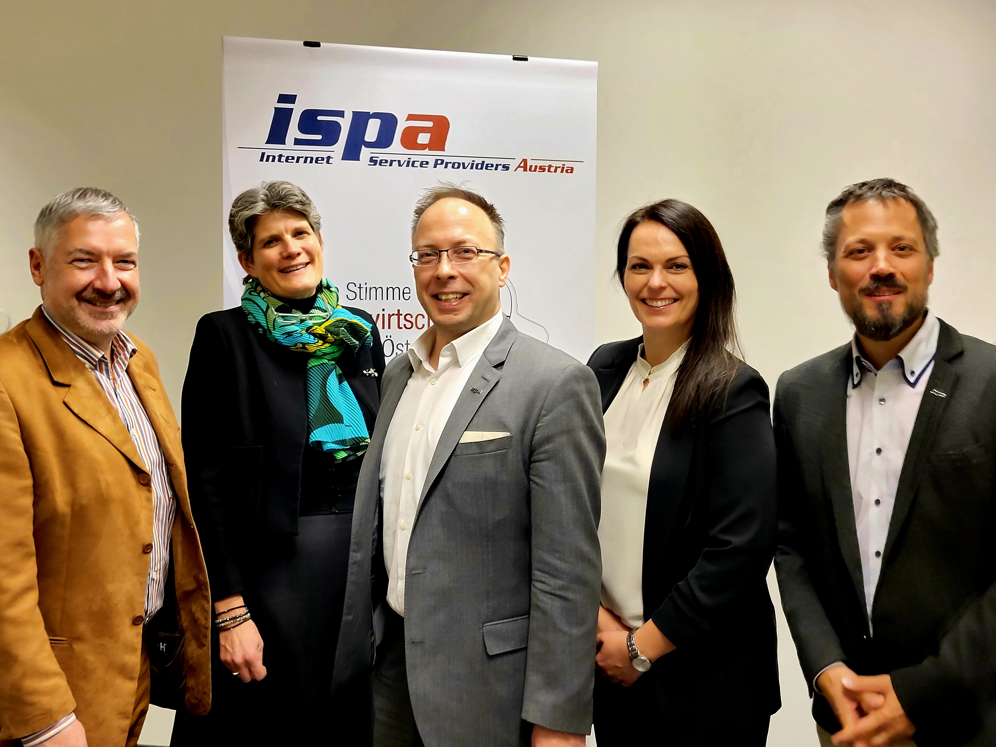 Der neu gew&auml;hlte Vorstand der ISPA, v. l. n. r.: Christian Panigl, Natalie S&eacute;gur-Cabanac, Harald Kapper, Monika Valcanover und Florian Parnigoni